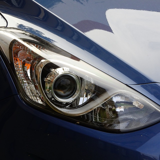 Faro delantero del coche
